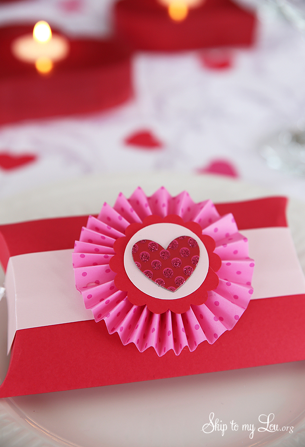 pillow box party favors