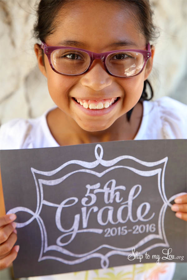 back to school photo signs