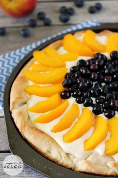 peach-blueberry-pizza-2.jpg