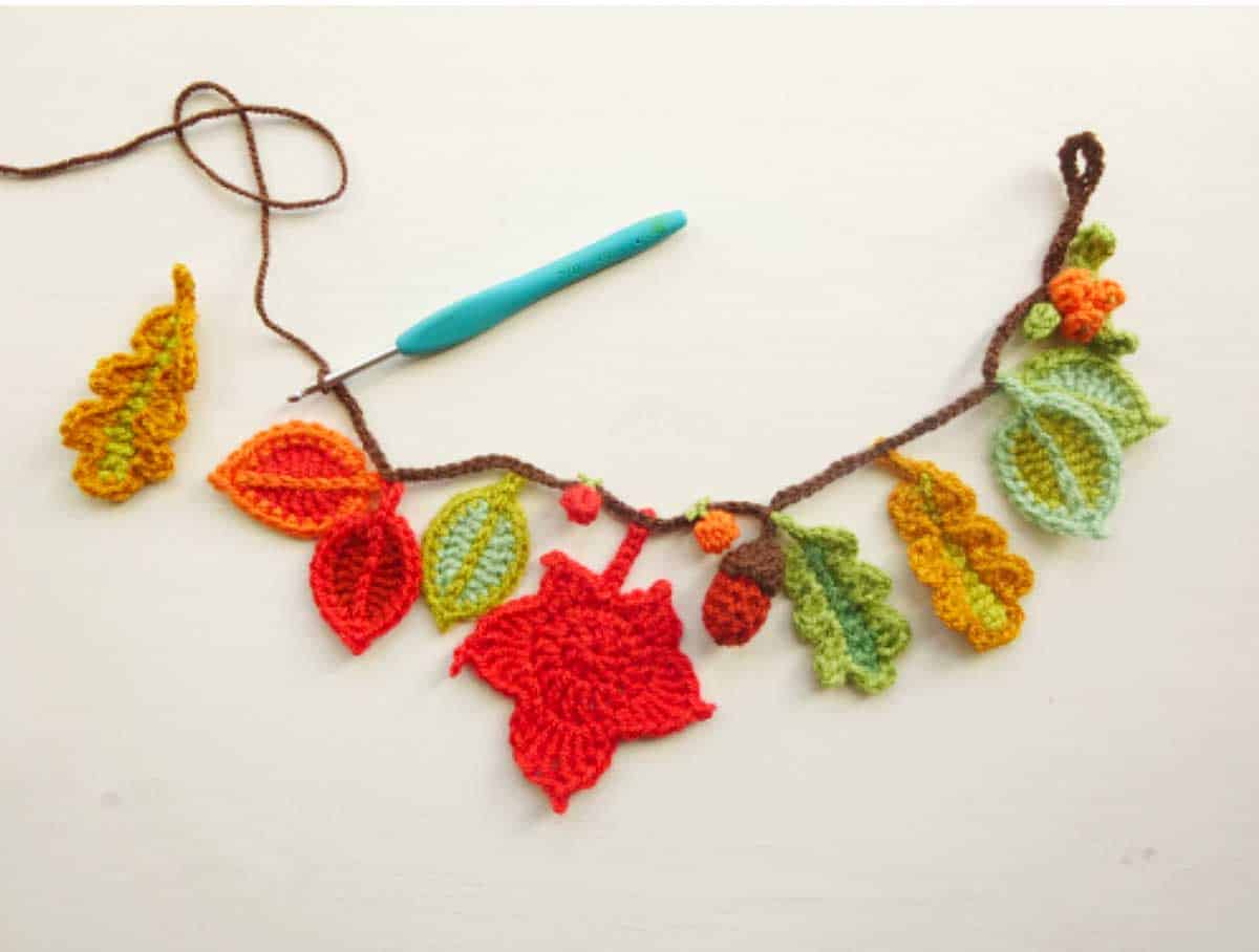 crochet fall leaf garland pattern