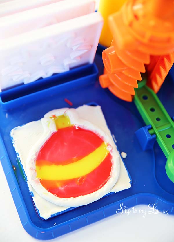 DIY crayola cling
