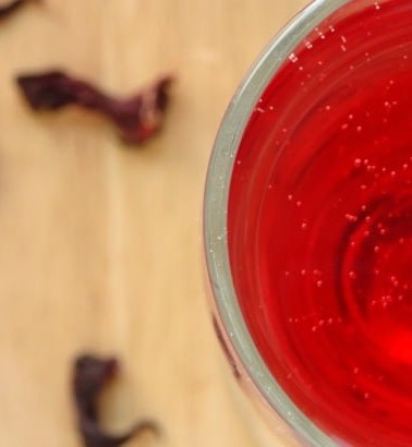 hibiscus-vodka-champagne-cocktail-recipe-featured.jpg