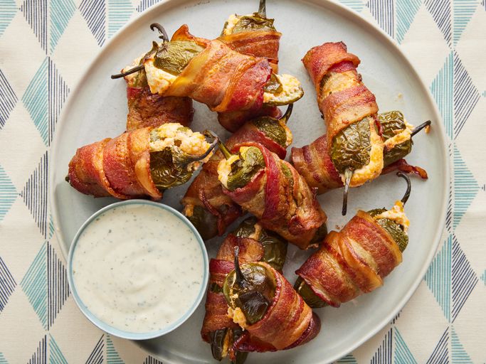 bacon wrapped jalepeno poppers