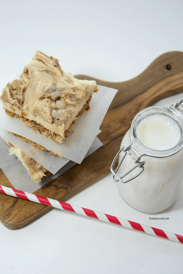 Recipes | Cinnamon Roll Cheesecake Bars