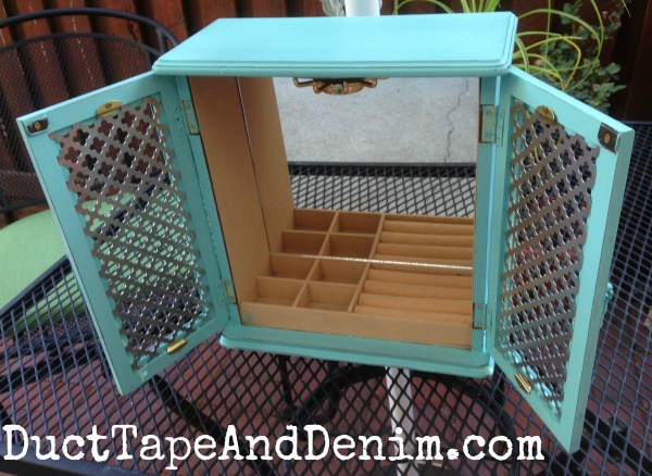 Finished-turquoise-homemade-chalk-paint-jewelry-cabinet-found-at-thrift-store.-DuctTapeAndDenim.com_