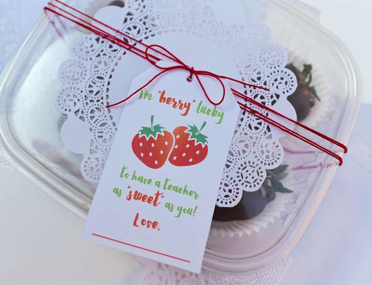 berry lucky gift tag