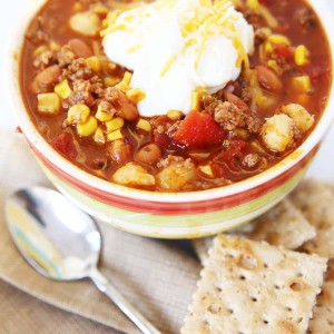 taco soup with crackers