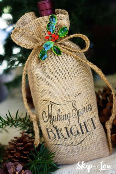 diy-printed-burlap-bottle-bag