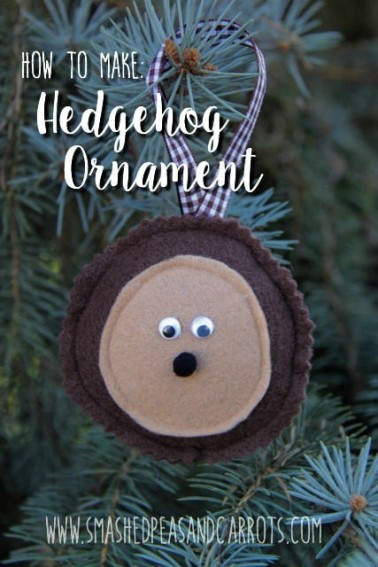 Felt Hedgehog Ornament // SmashedPeasandCarrots.com