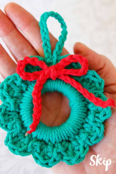 crochet-wreath-ornament pattern