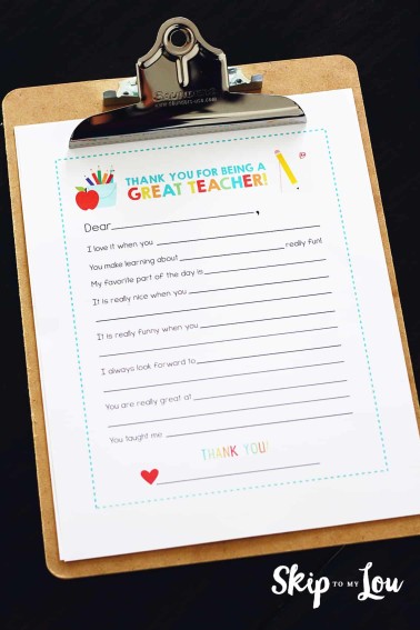 thank you note to teacher on a clipboard