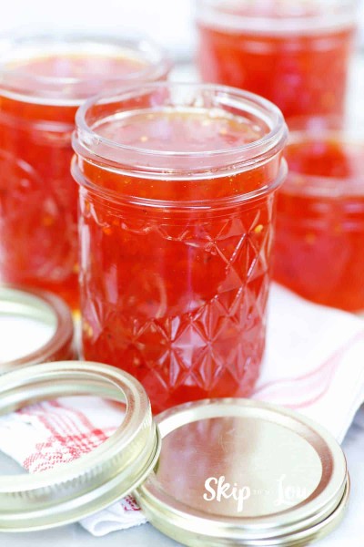hot pepper jelly in canning jars