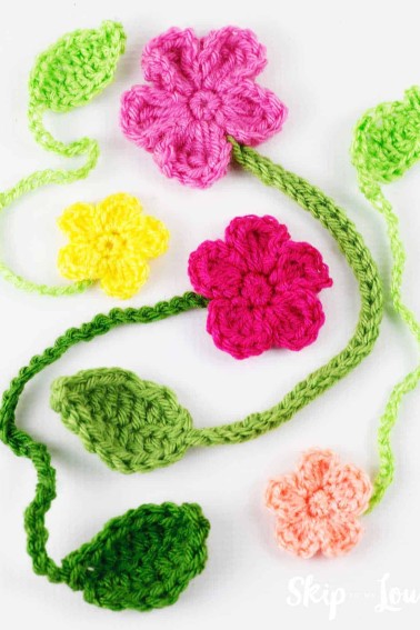 crochet flower bookmarks