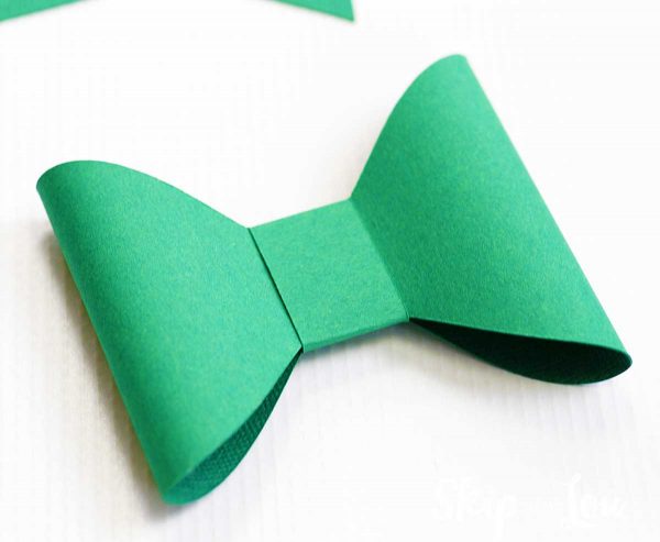small rectangle wrapped around center of bow