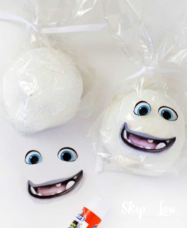 hostess snoball with added printables to make it into Yeti