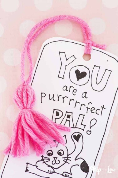 printable coloring bookmark with pink yarn tassle