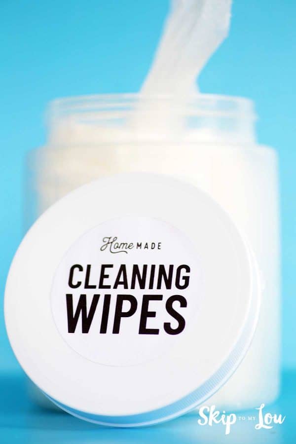 cleaning wipes with lid off