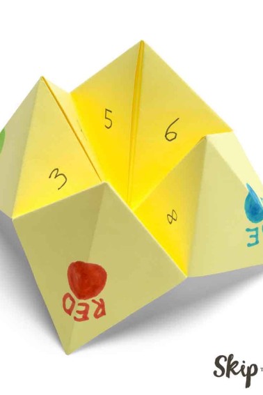 yellow cootie catcher