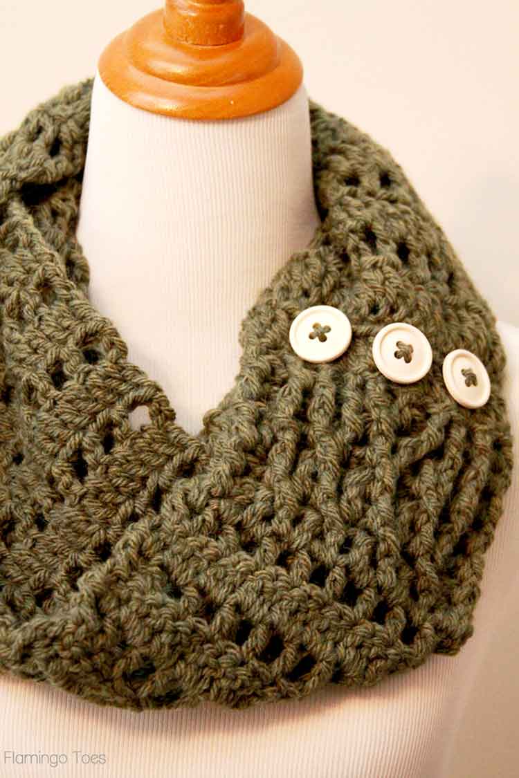 button cowl