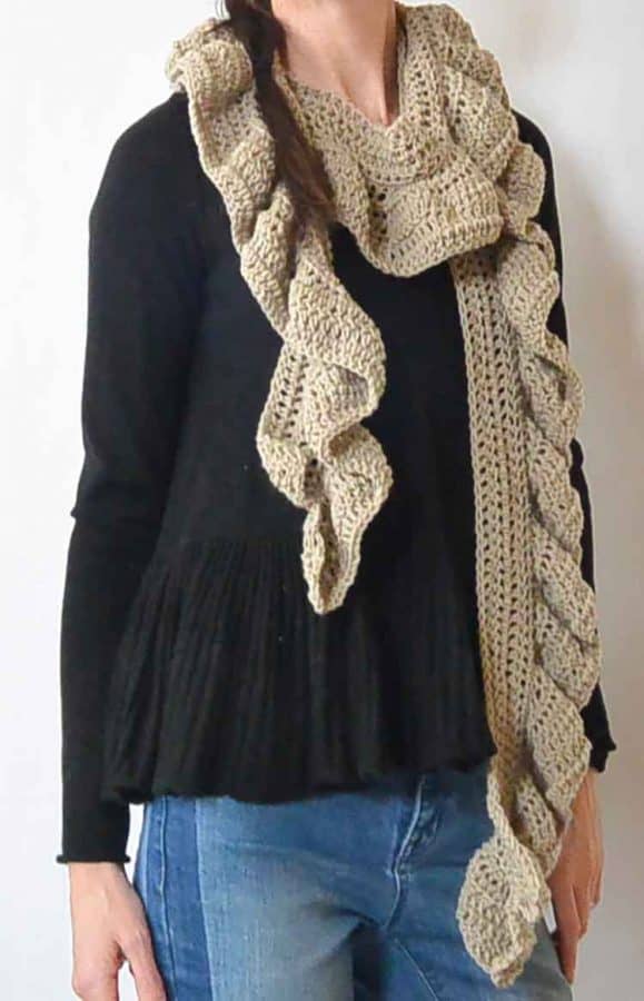 crochet ruffle scarf