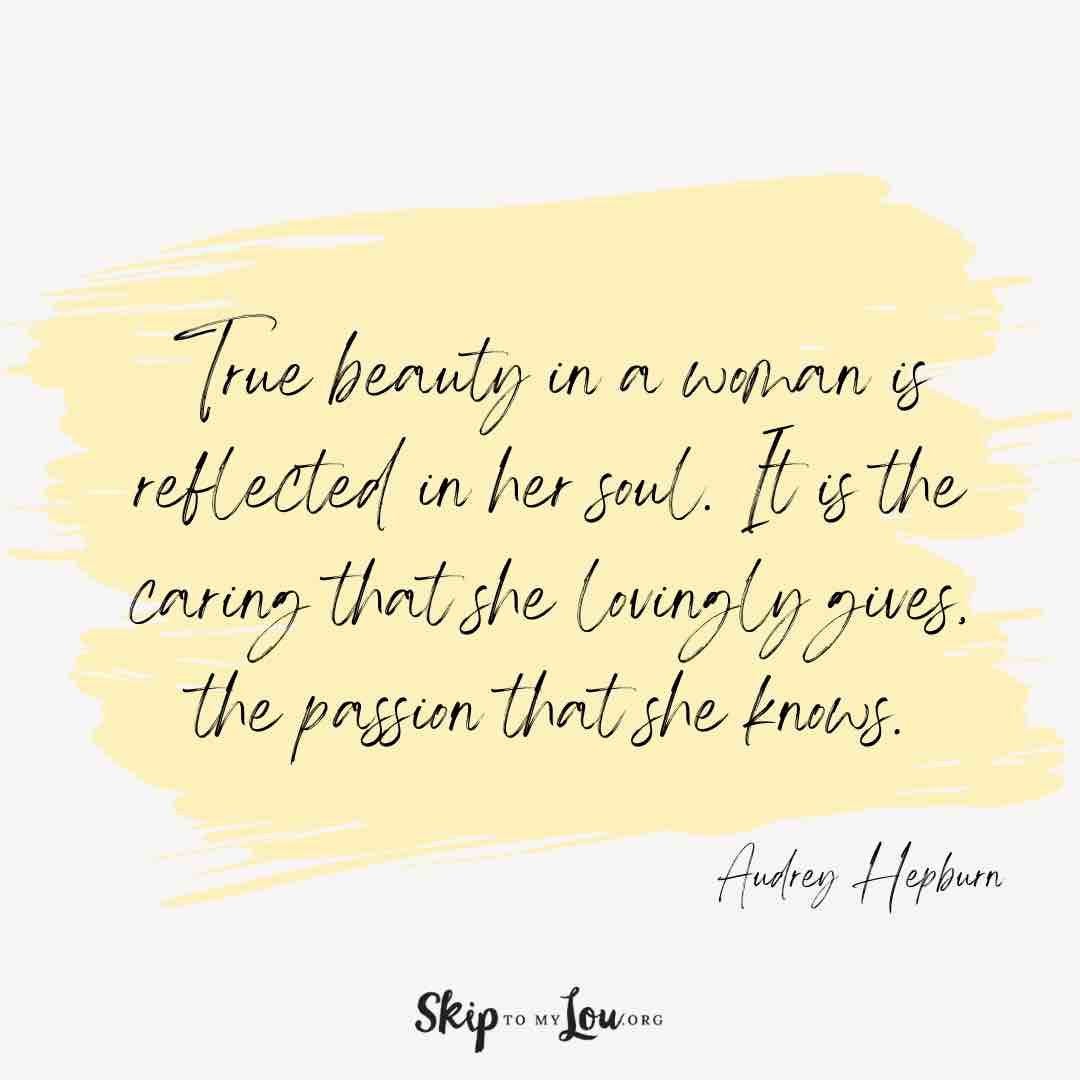 true-beauty-in-a-woman-you-are-amazing-quotes