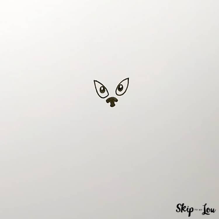 how to draw the Grinch eyes and nose