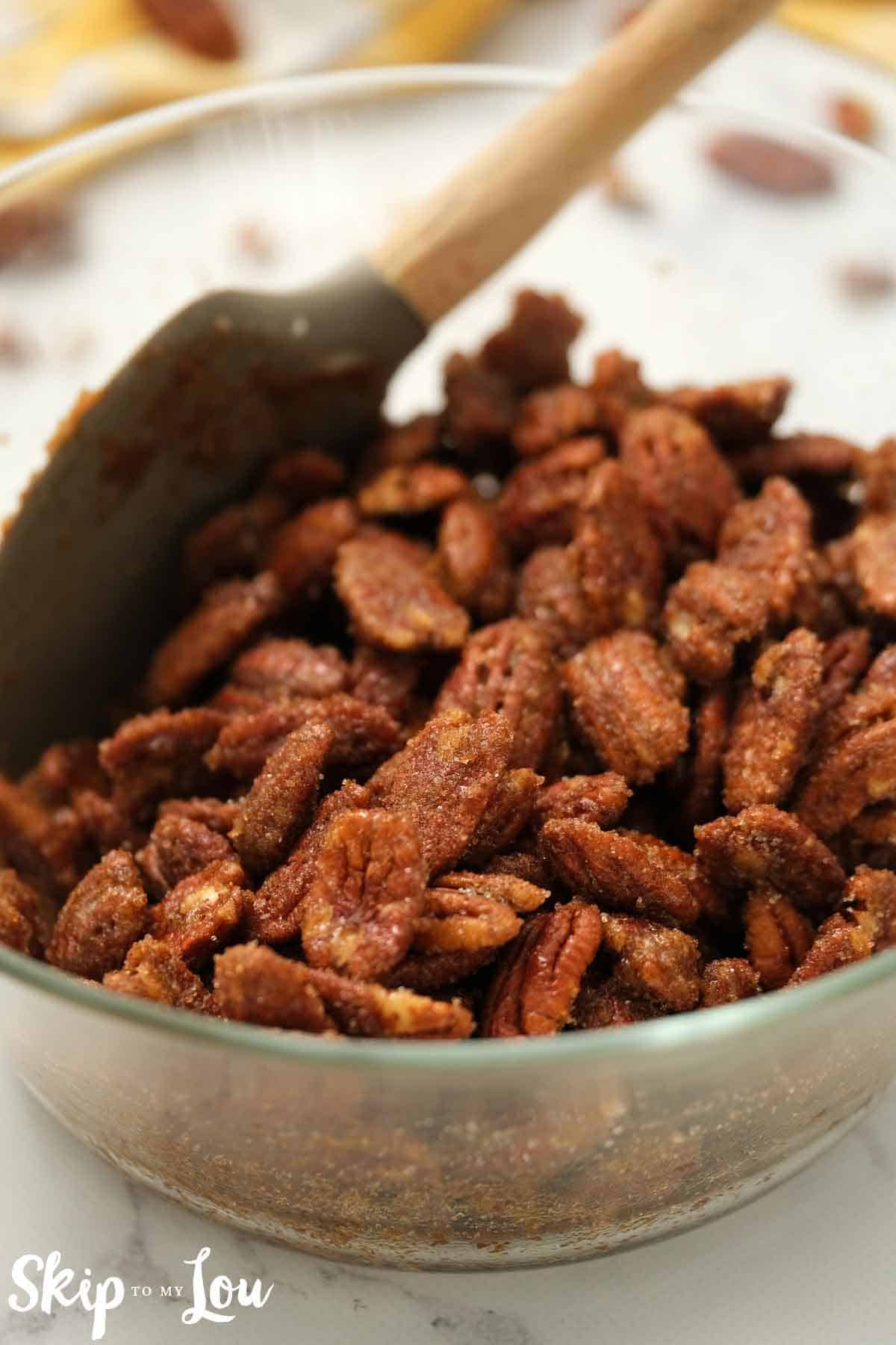 stir pecans 