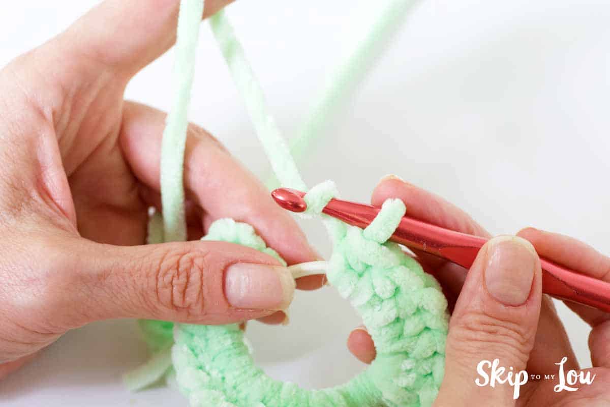 starting a hdc stitch