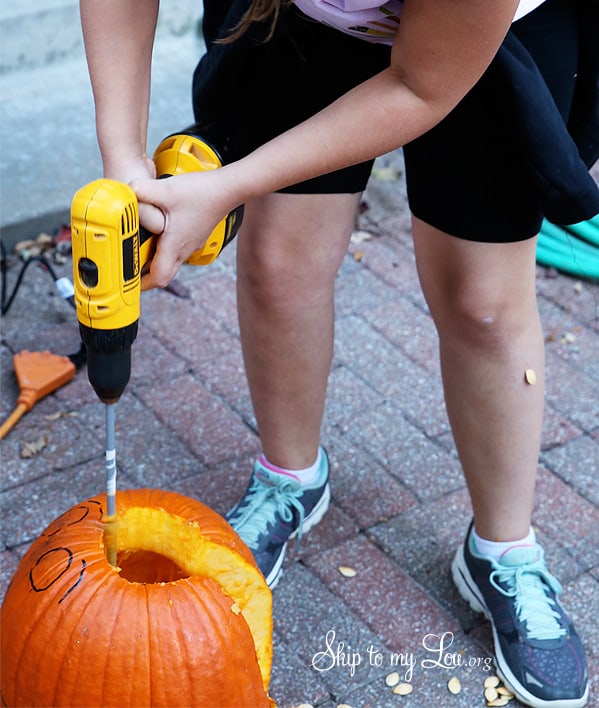 How to remove the pumpkin guts with a drill attachment