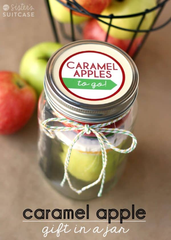 Round gift tag to top a jar for giving. This one is one a jar with the ingredients for caramel apples. Yummy!