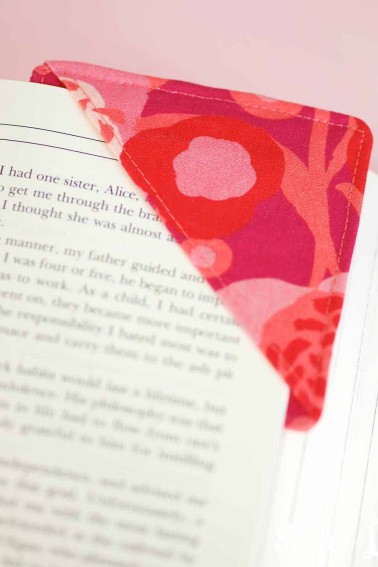 fabric corner bookmark