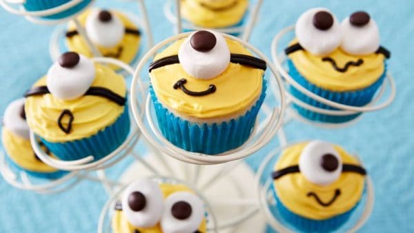 minion cupcake with marshmallow eyes