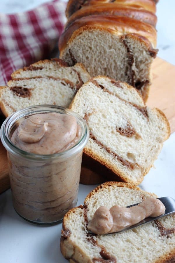 cinnamon butter with bread
