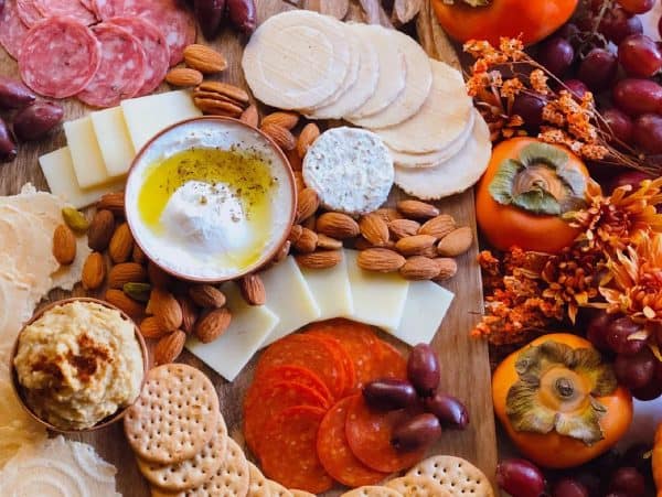 Image shows a charcuterie board with a lebanese style.