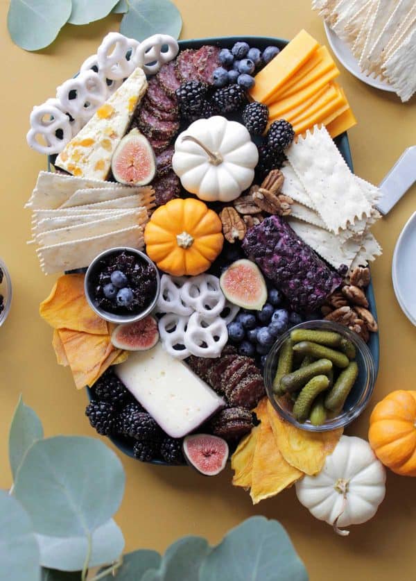 Image shows a seasonal Thanksgiving charcuterie board.