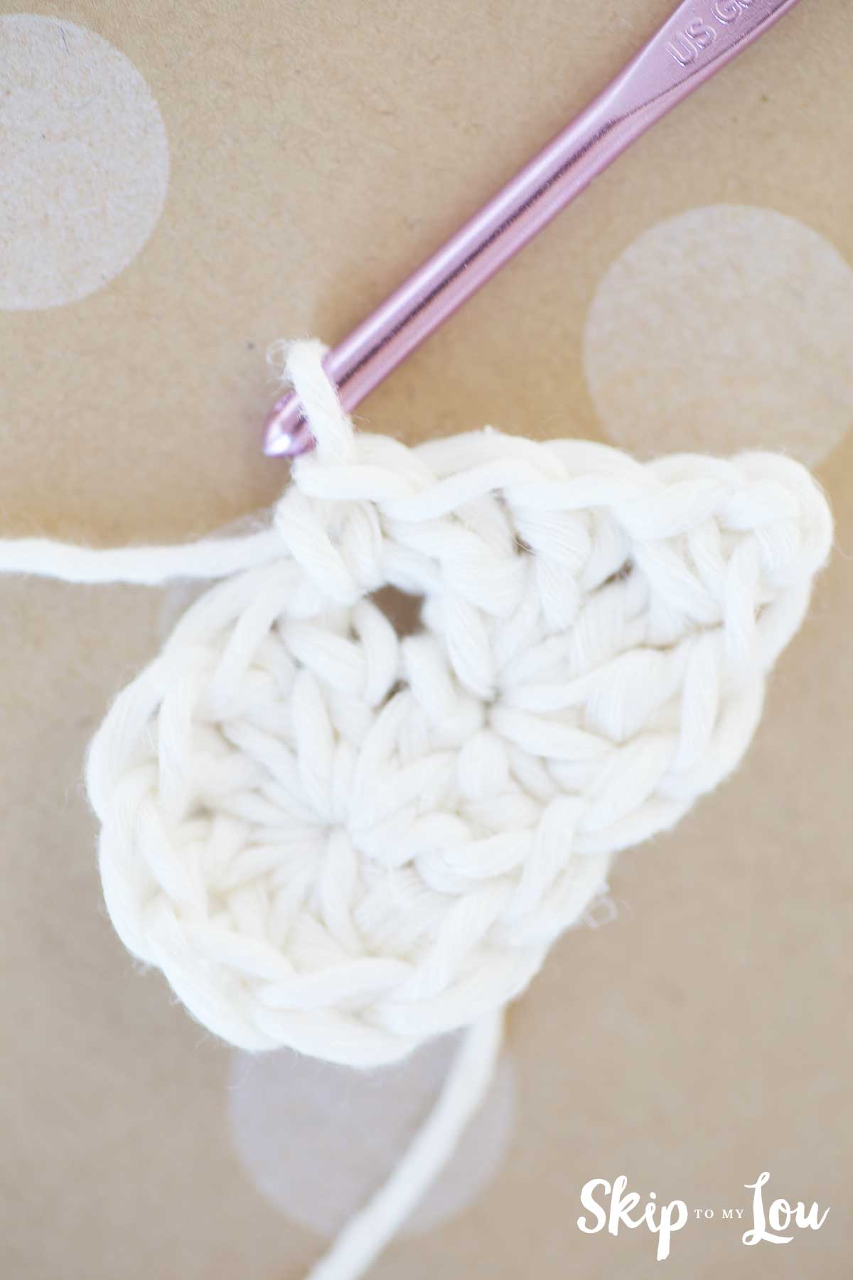 single crochet in next stitch