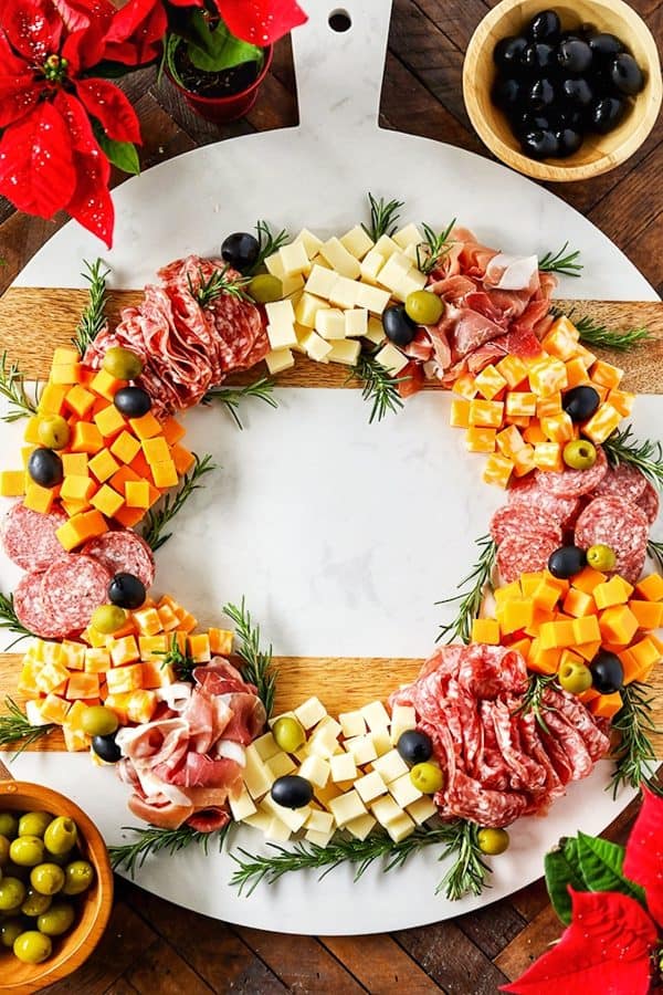 wreath charcuterie board ideass- meat and cheese board