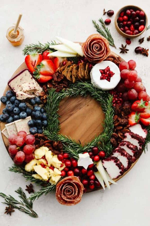 wreath charcuterie board ideas- brie star, grapes, cheese, blueberries, and more