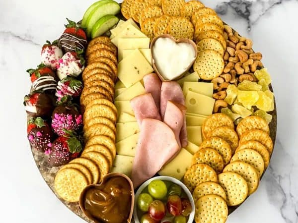 valentine's day charcuterie board recipes-kelly's thoughts on things