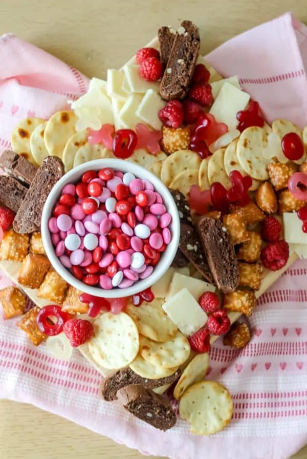 valentine's day charcuterie board recipes- mozie life