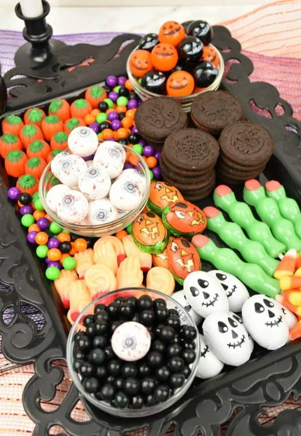 bullocksbuzz-halloween board with treats and cookies