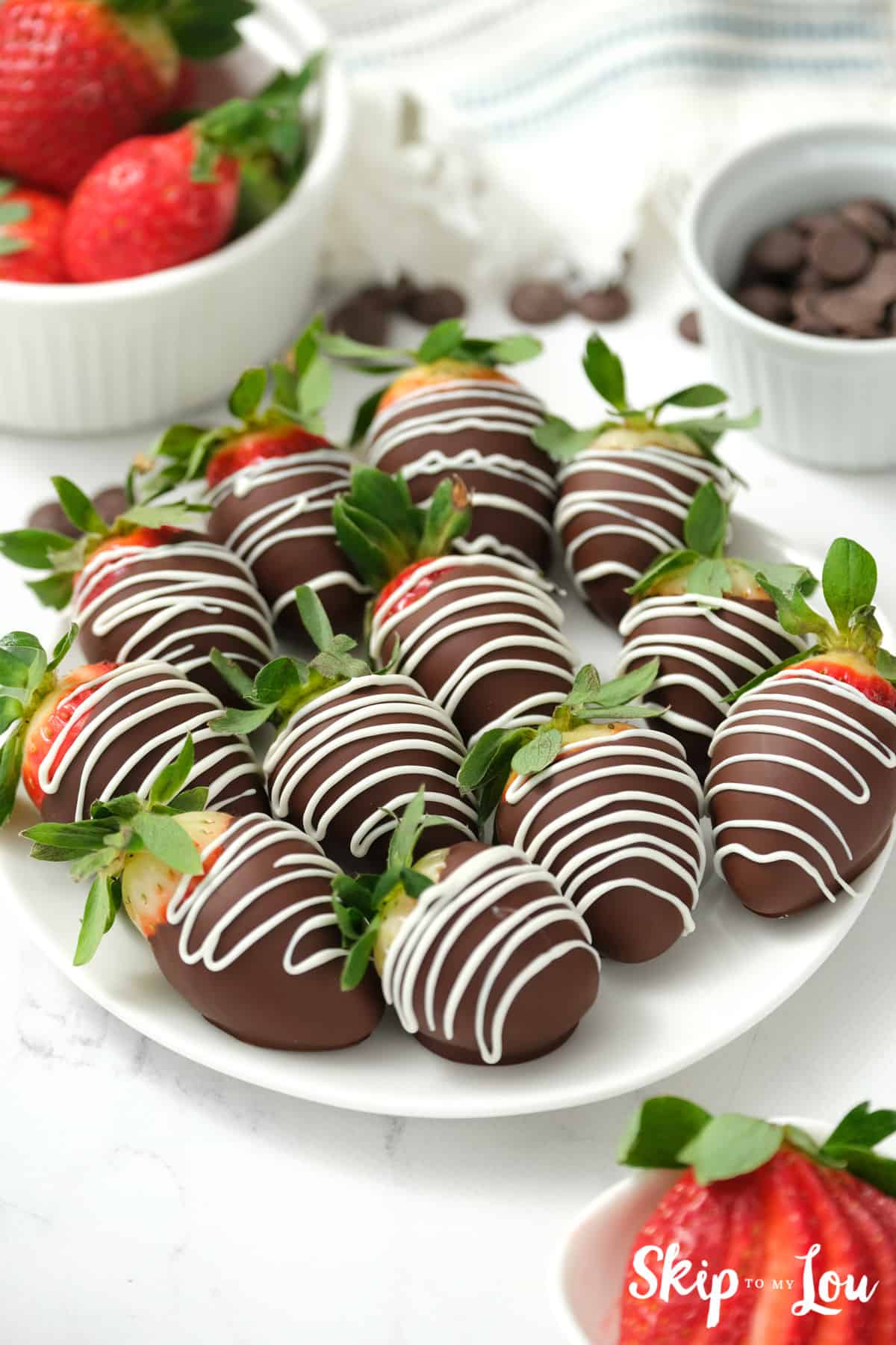 How to Make Chocolate Covered Strawberries | Skip To My Lou