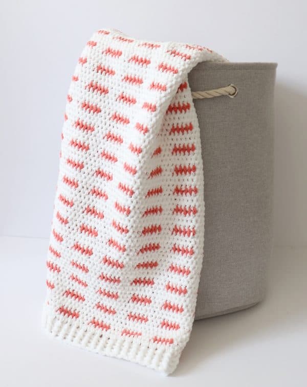White and red modern dash baby blanket.
