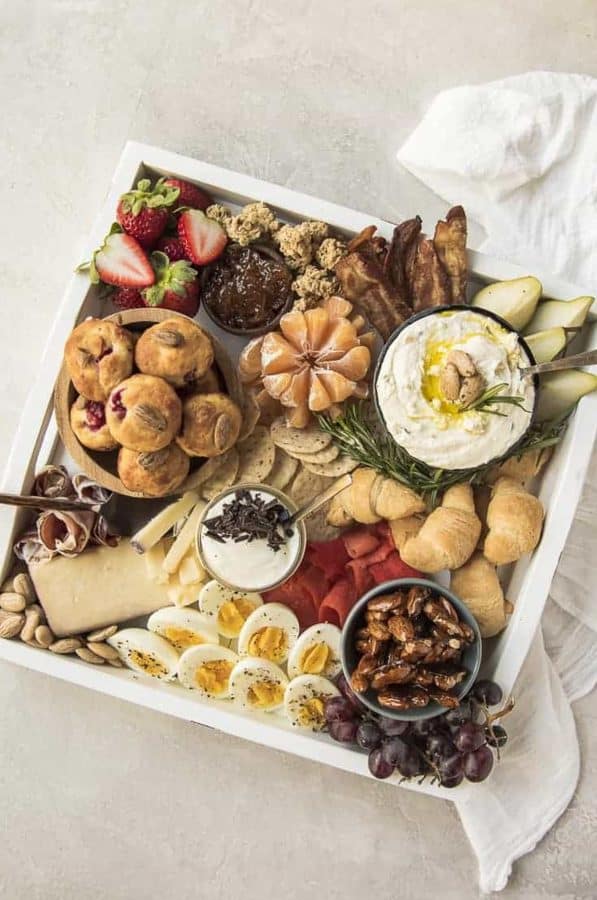brunch charcuterie board ideas-the crumby kitchen