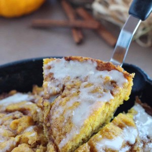 pumpkin cinnamon skillet cake