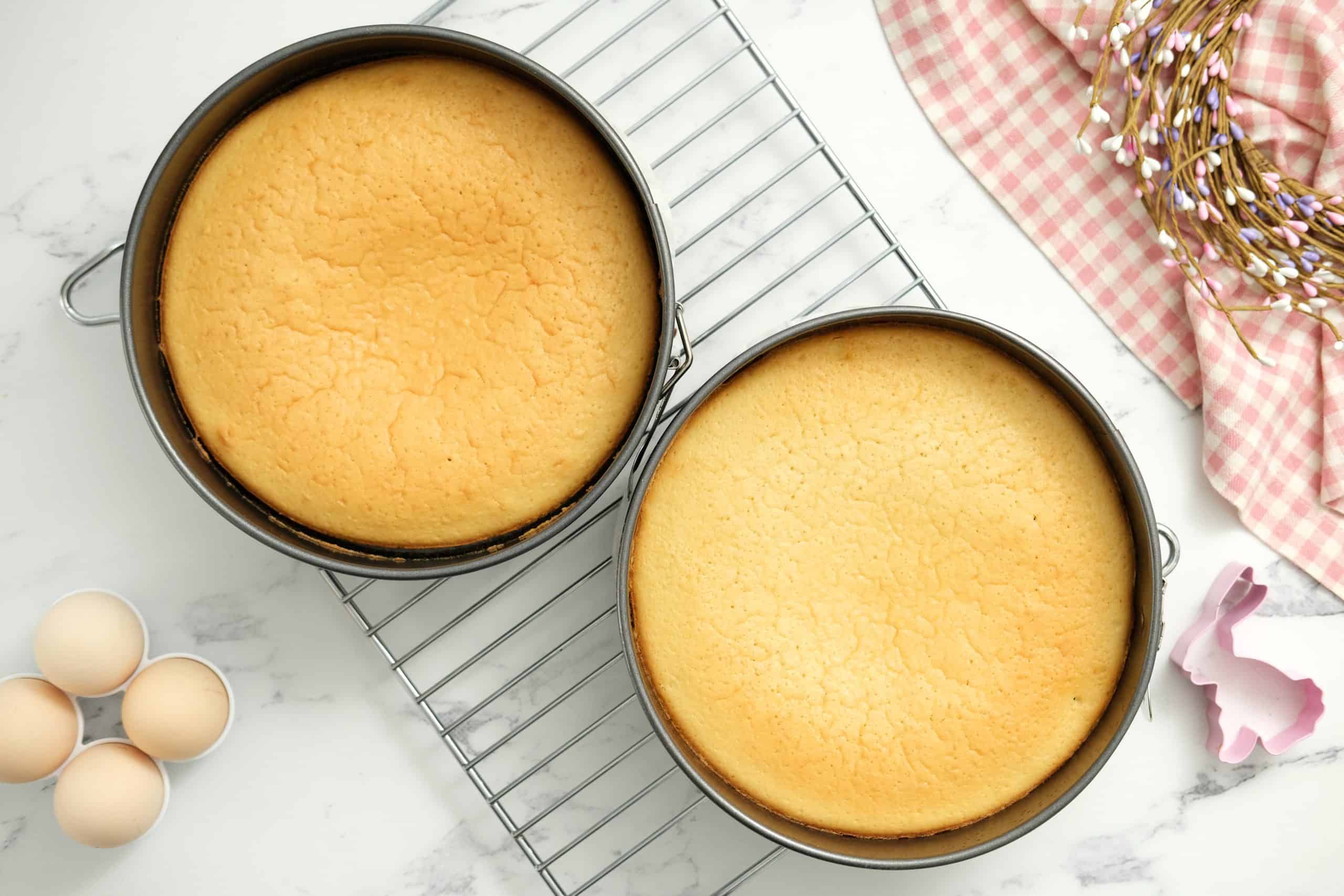 two round cake laters