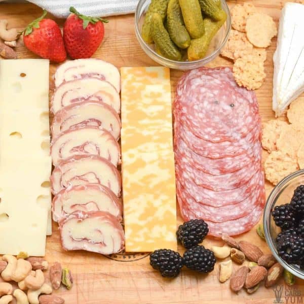 simple, organized board of meat, cheese, and crackers from low carb yum