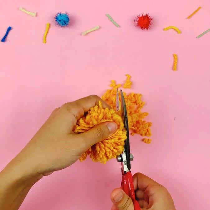 trim pom pom