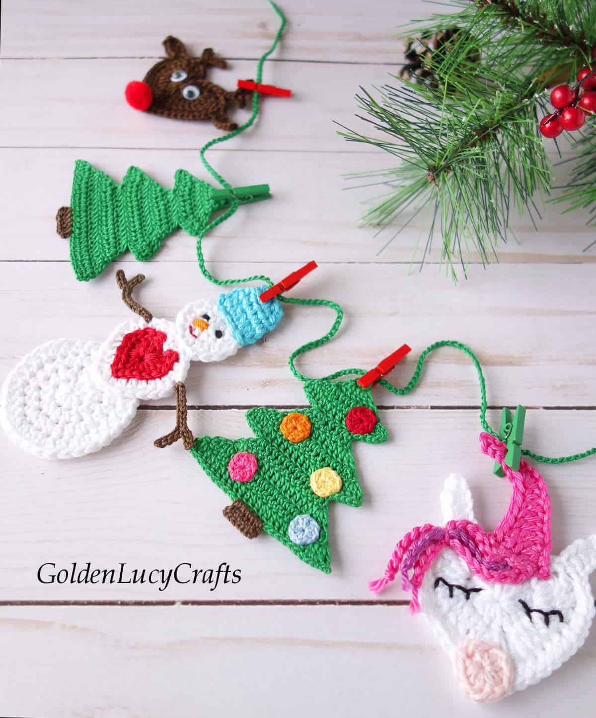 christmas garland with tree snowman and reindeer
