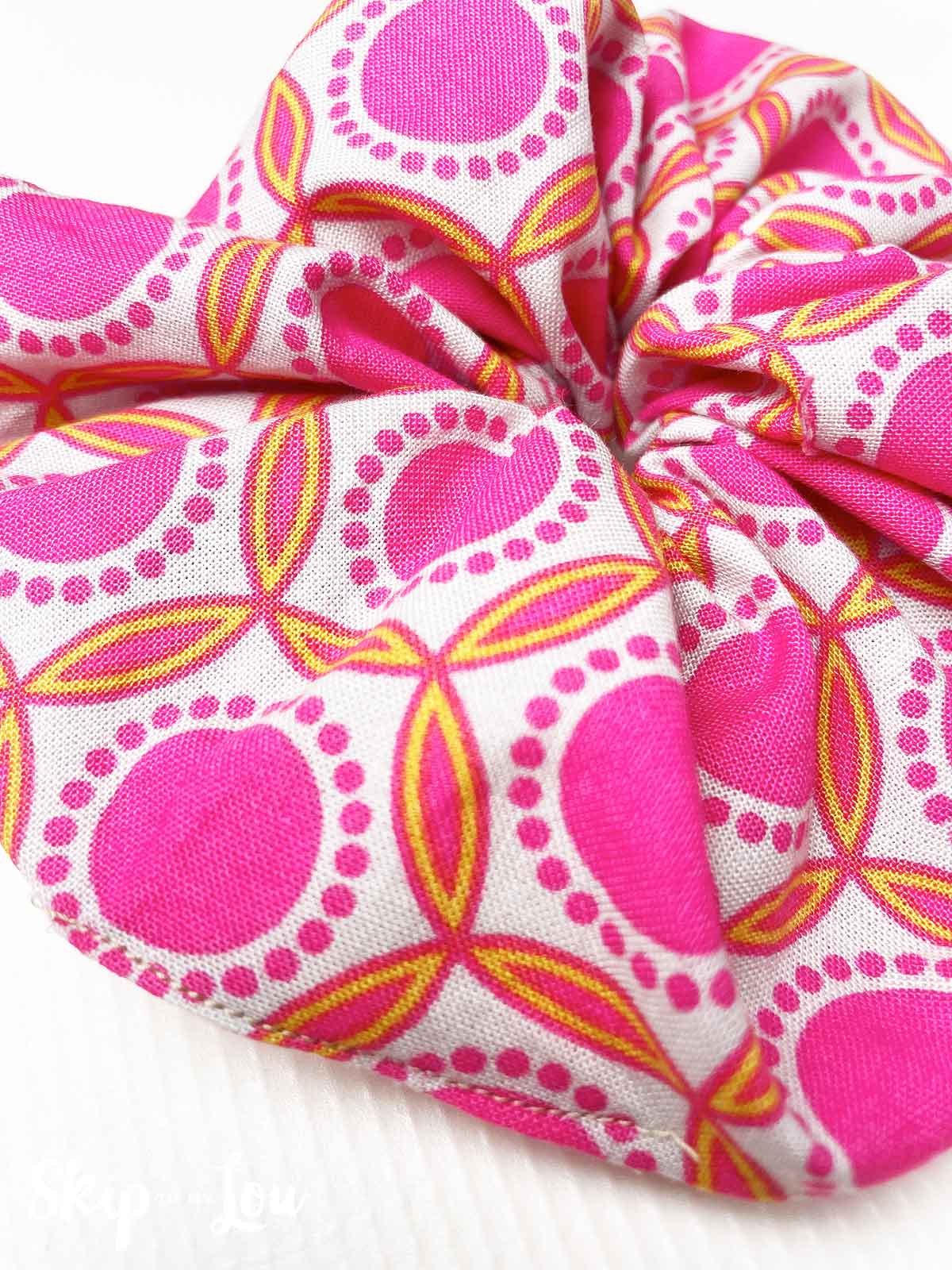 opening of scrunchie sewn shut with sewing machine